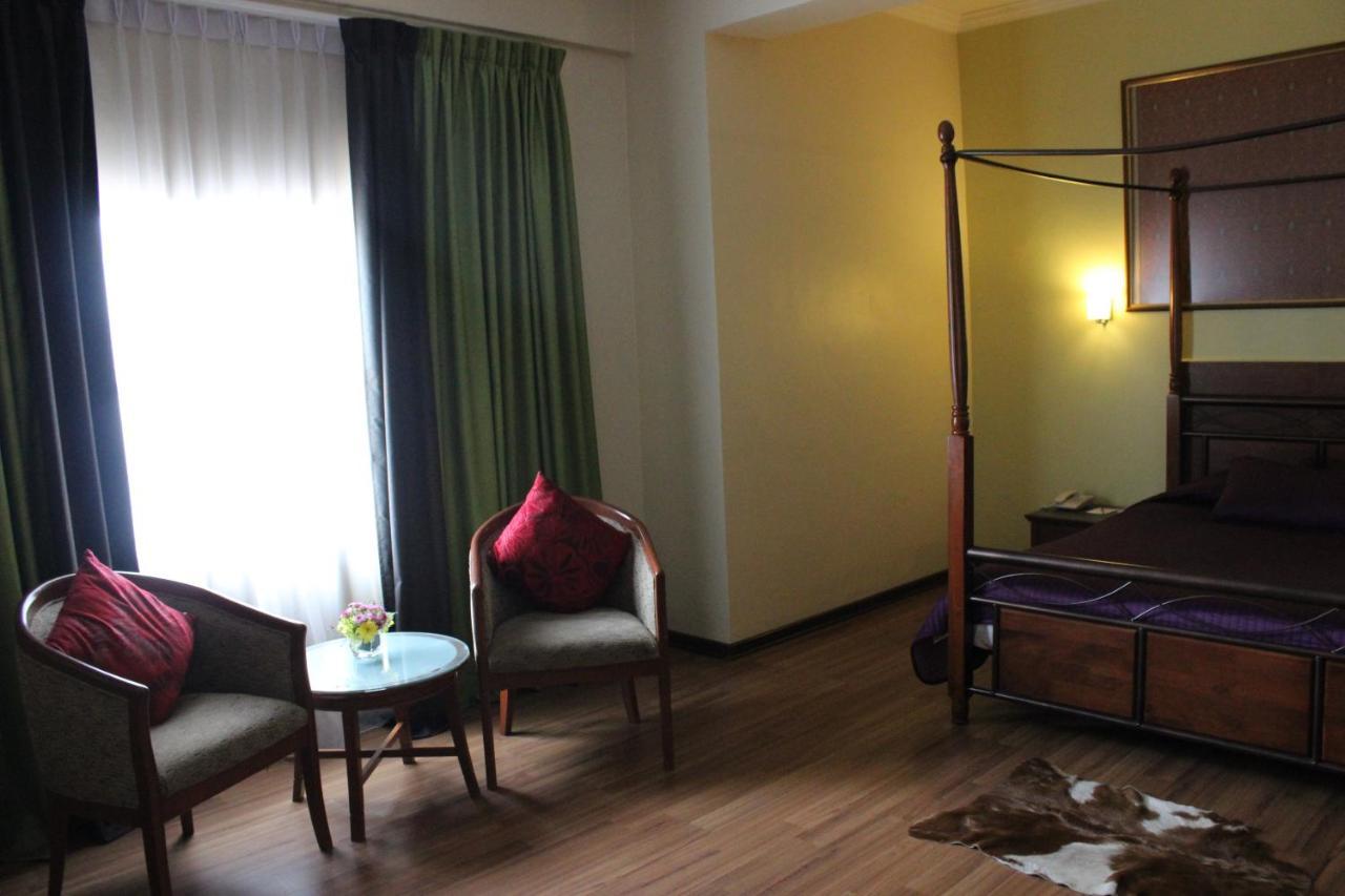 Hotel Maluri Куала-Лумпур Экстерьер фото