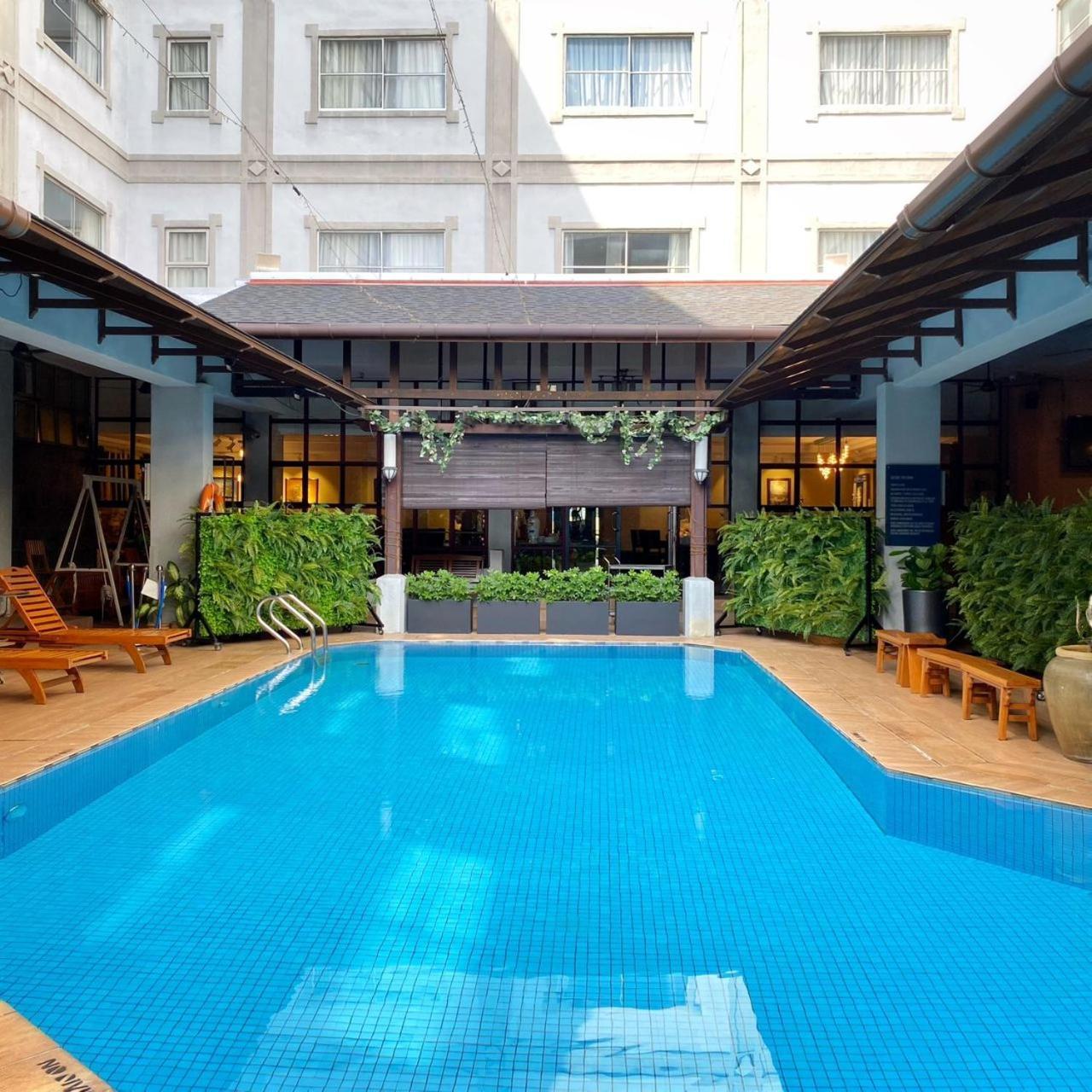 Hotel Maluri Куала-Лумпур Экстерьер фото